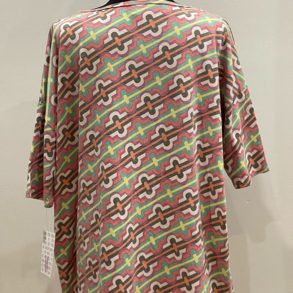 New LuLaRoe M Irma Patterned High Low‎ Tunic with Stretch - Picture 4 of 9